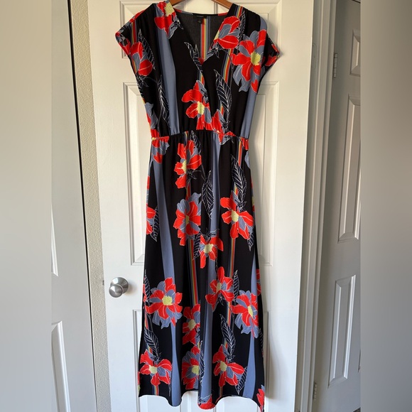 Halogen Dresses & Skirts - Halogen Black, Red, and Blue Floral Maxi Dress